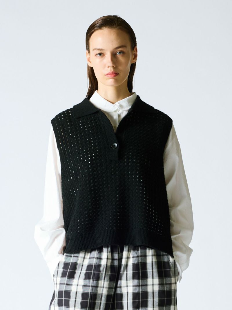 short vest with collar /  black