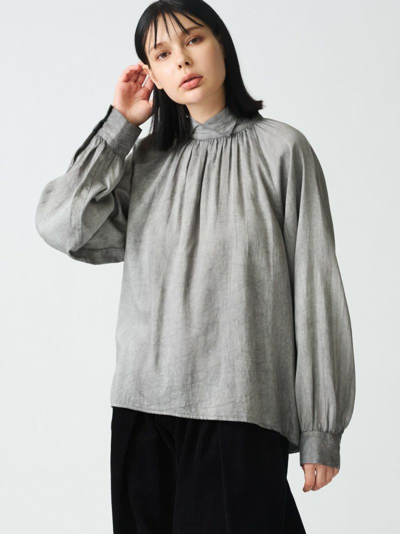 pigment dyed stand collar gather neck P/O / gray 