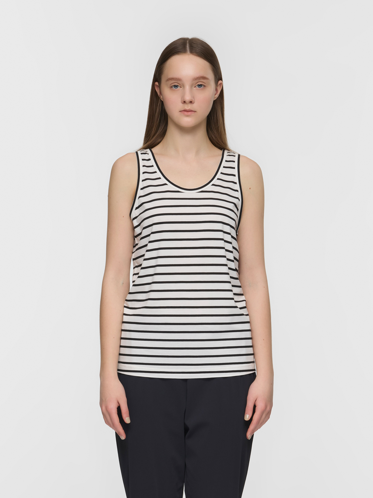 tank top / black×off white