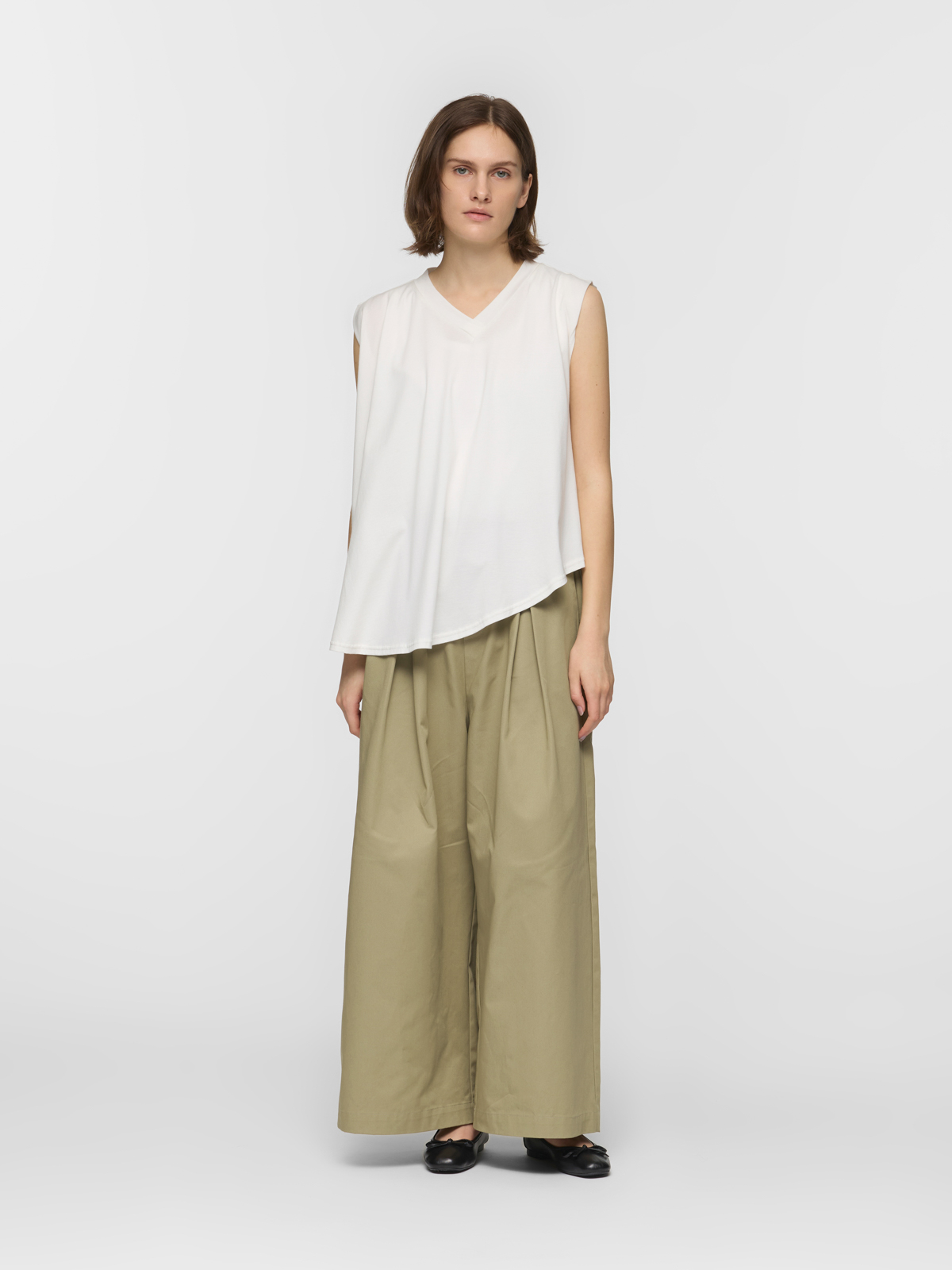wide chino PT with belt / beige