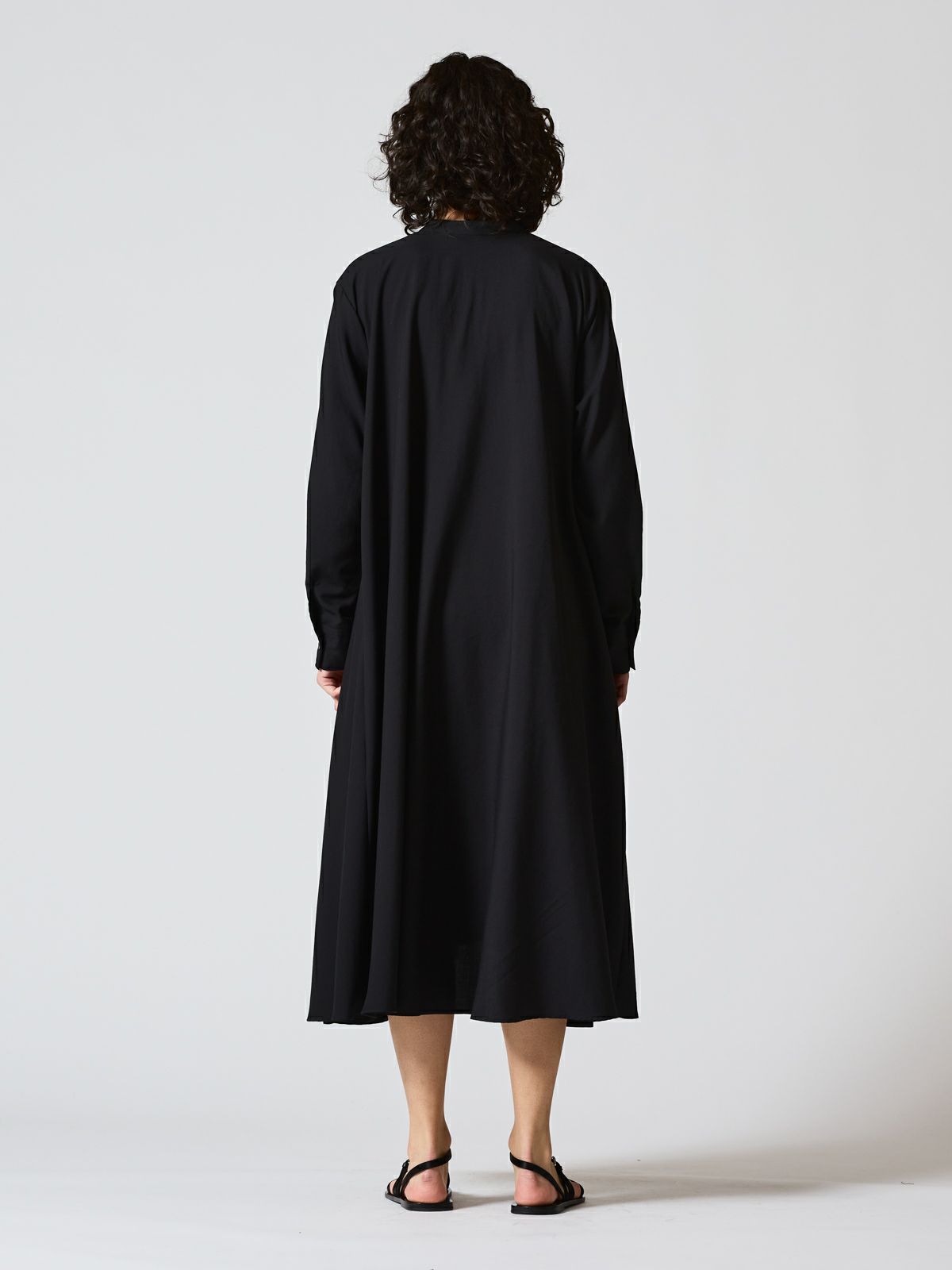mizuiro ind T/Rスタンドカラーフレアワンピース｜ MARcourt ONLINE  