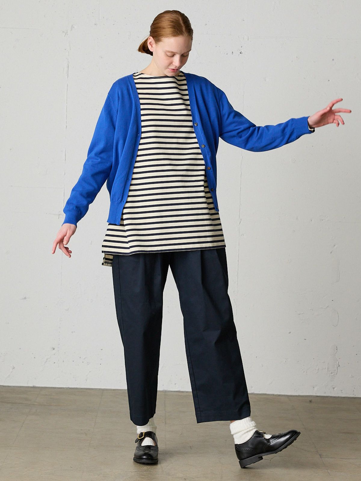 MidiUmi Vネックカーディガン｜ MARcourt ONLINE STORE - マーコート