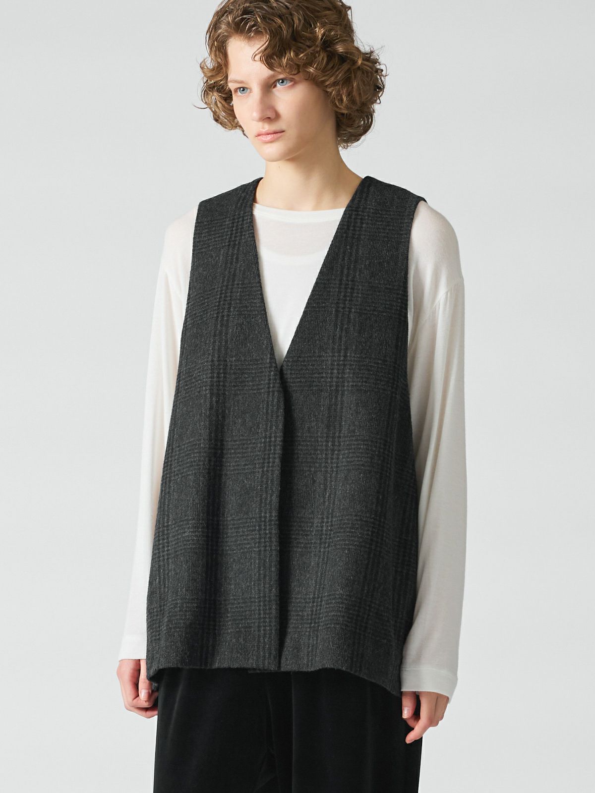 deep V neck wide vest