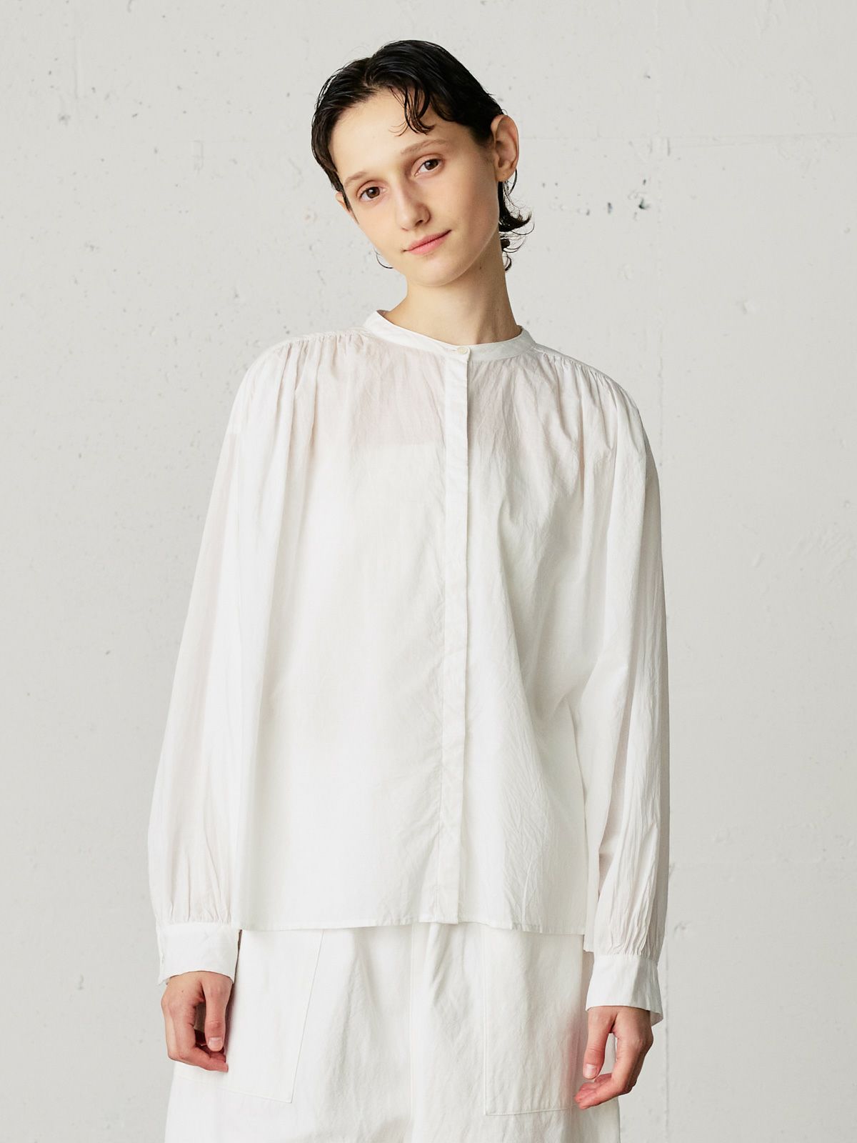 shoulder gather wide shirt