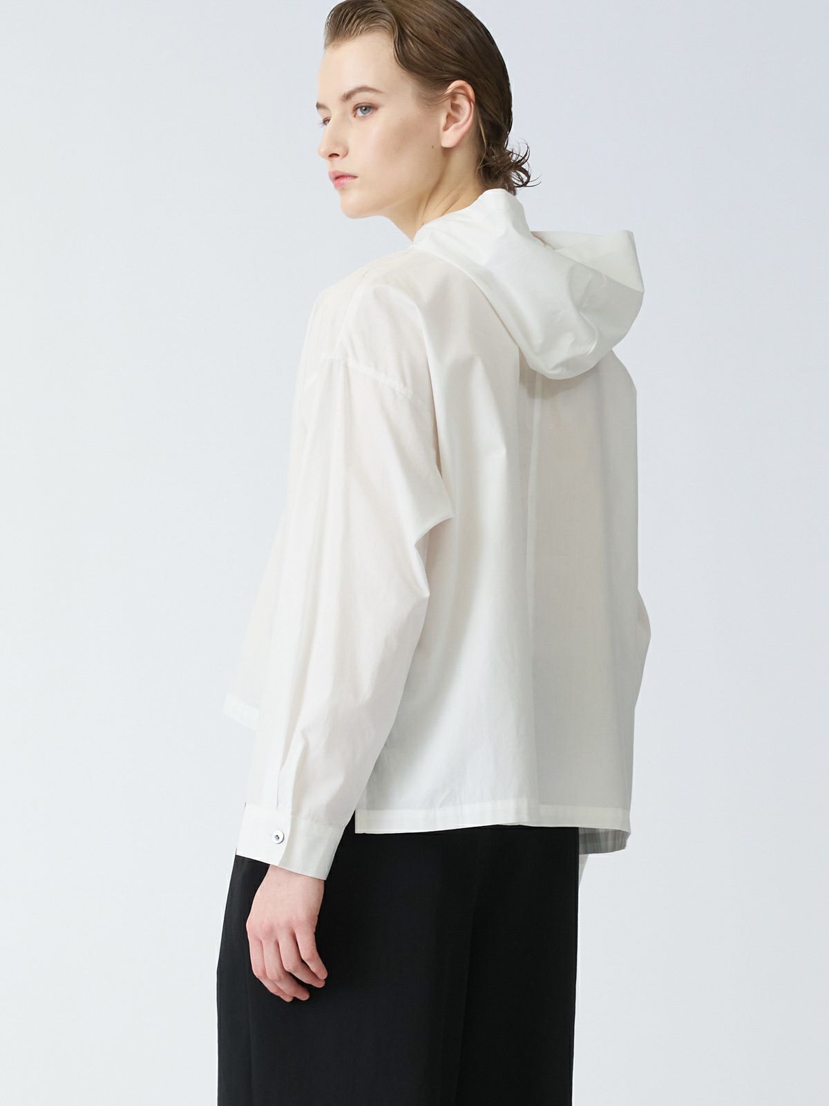 mizuiro ind フード付きショートプルオーバー｜ MARcourt ONLINE STORE 