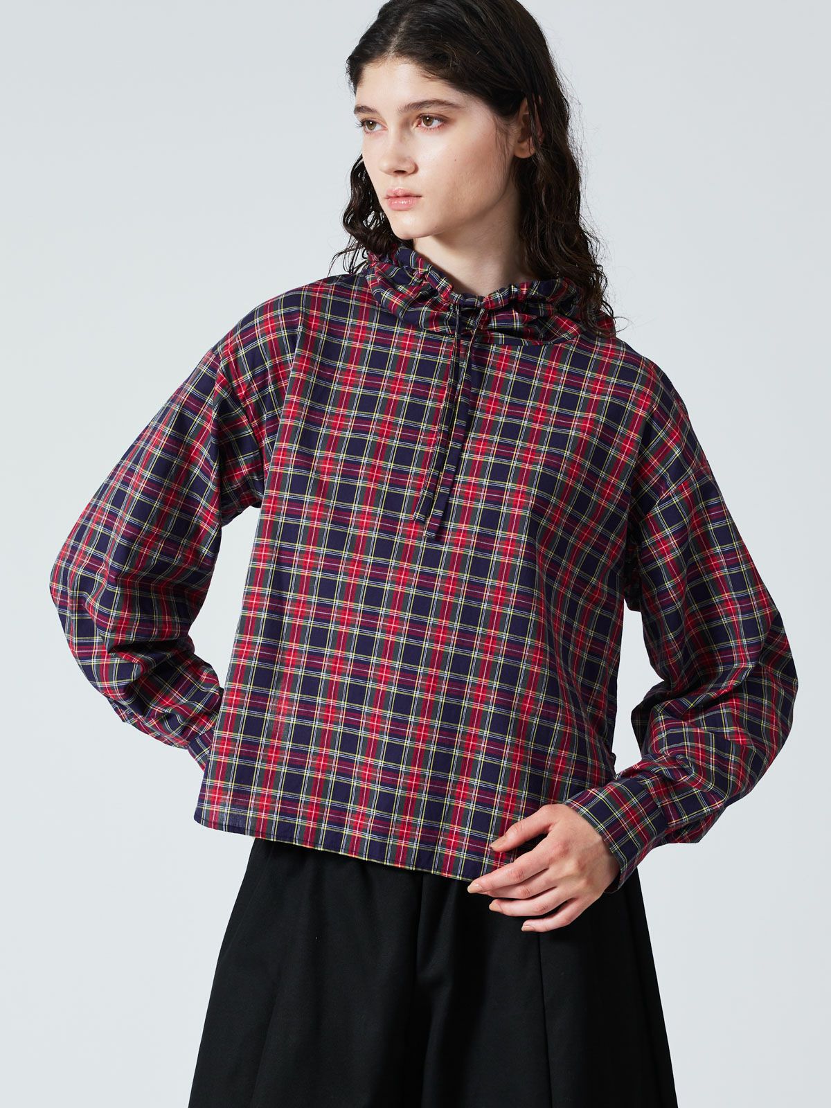 check gathered hood P/O shirt