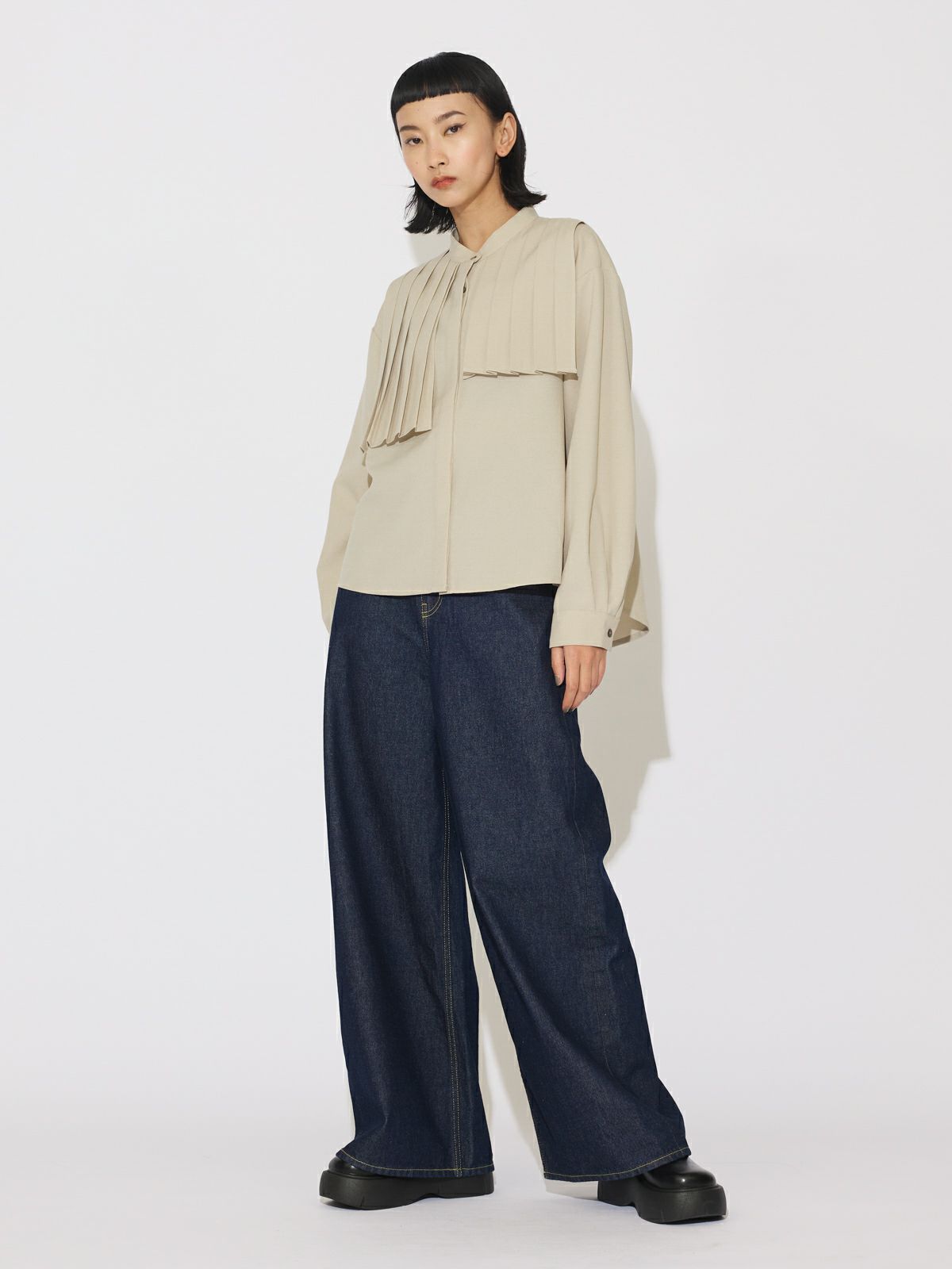 MIDIUMISOLID for Ladies フロントプリーツアシンメトリーシャツ 