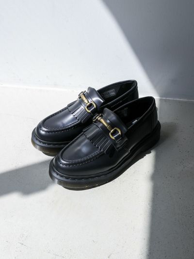 Dr.Martens 32102001 adrian snaffle ローファー