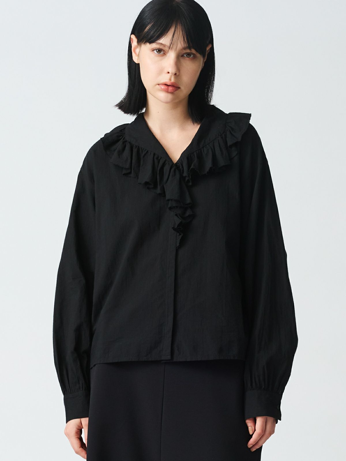 frill collar shirt