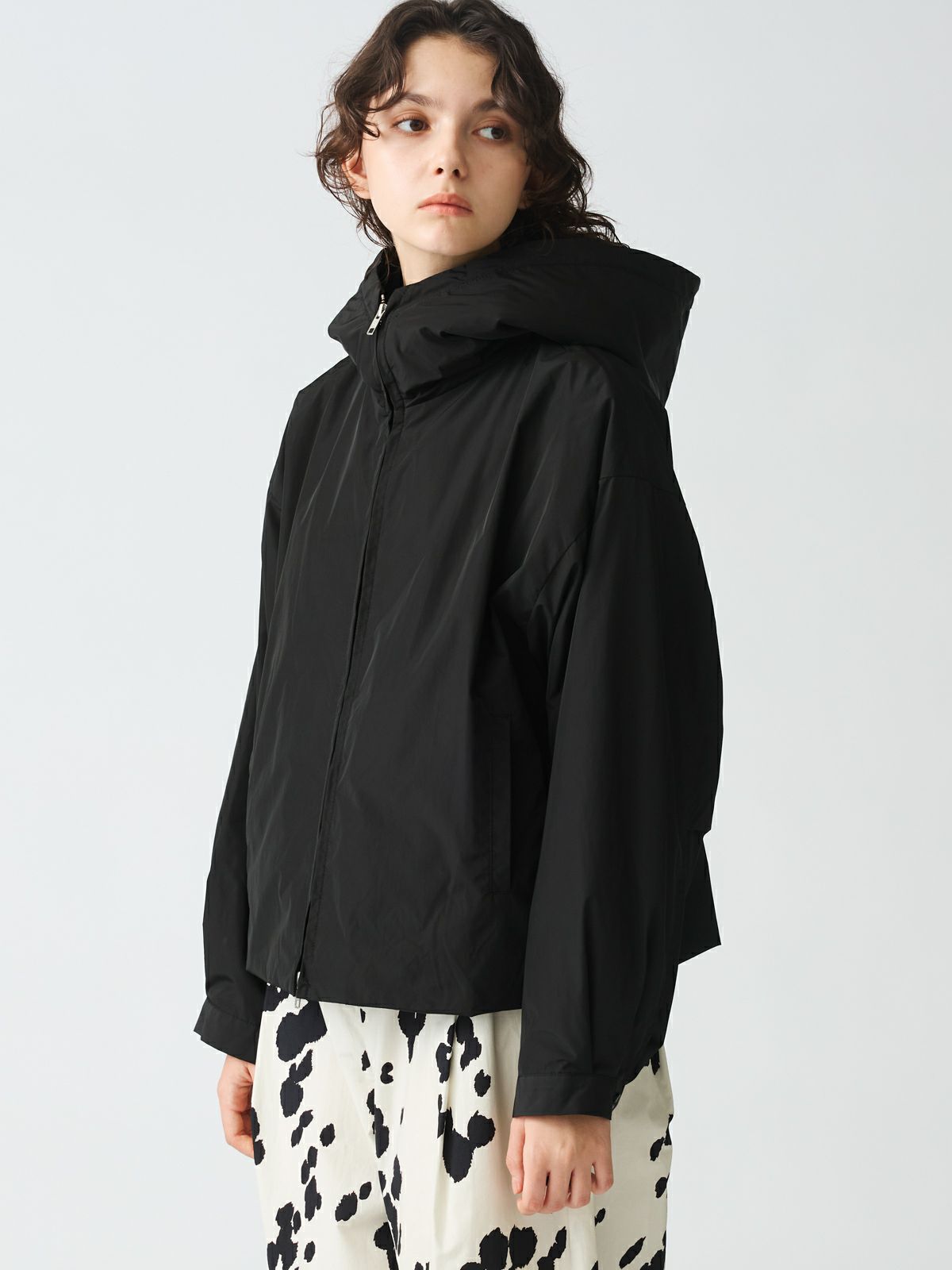 mizuiroind カーキ色 フード付きジャケット（ブルゾン） セール】 mizuiro ind バックボアフードジャケット （ブルゾン