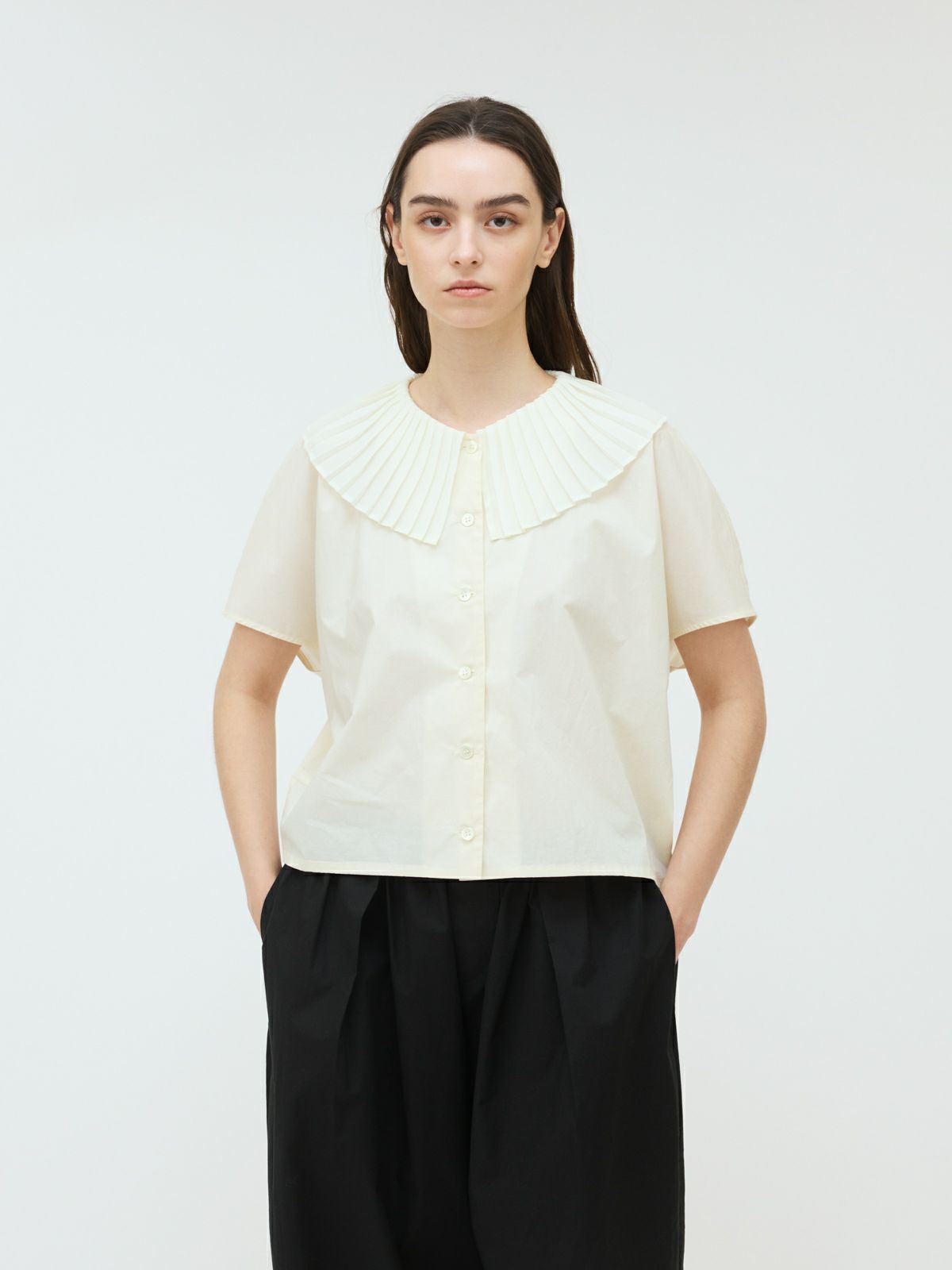 pleats collar shirt