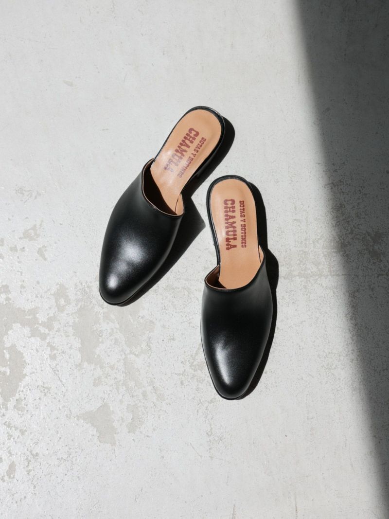 CHAMULA レザースリッポンサンダル Corbusier｜ MARcourt ONLINE