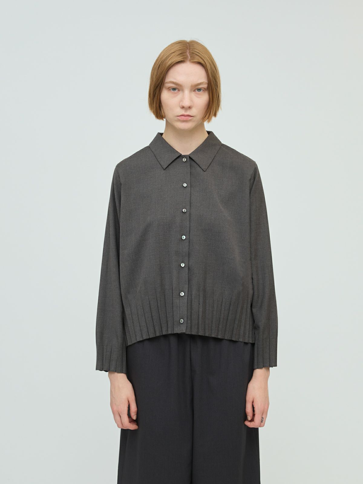 pleats hem shirt