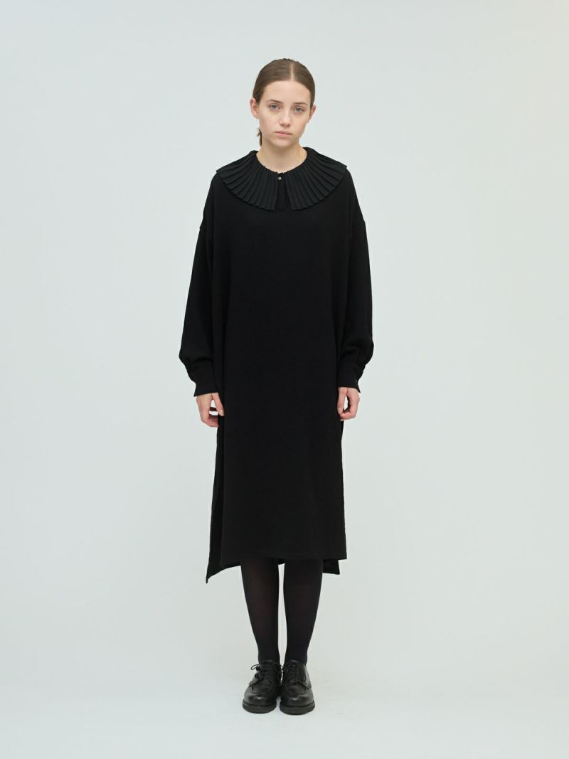 pleats collar OP / black