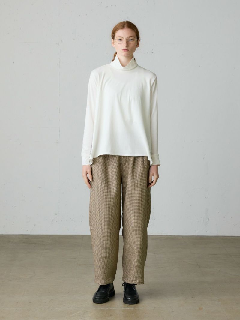 straight pants / brown check