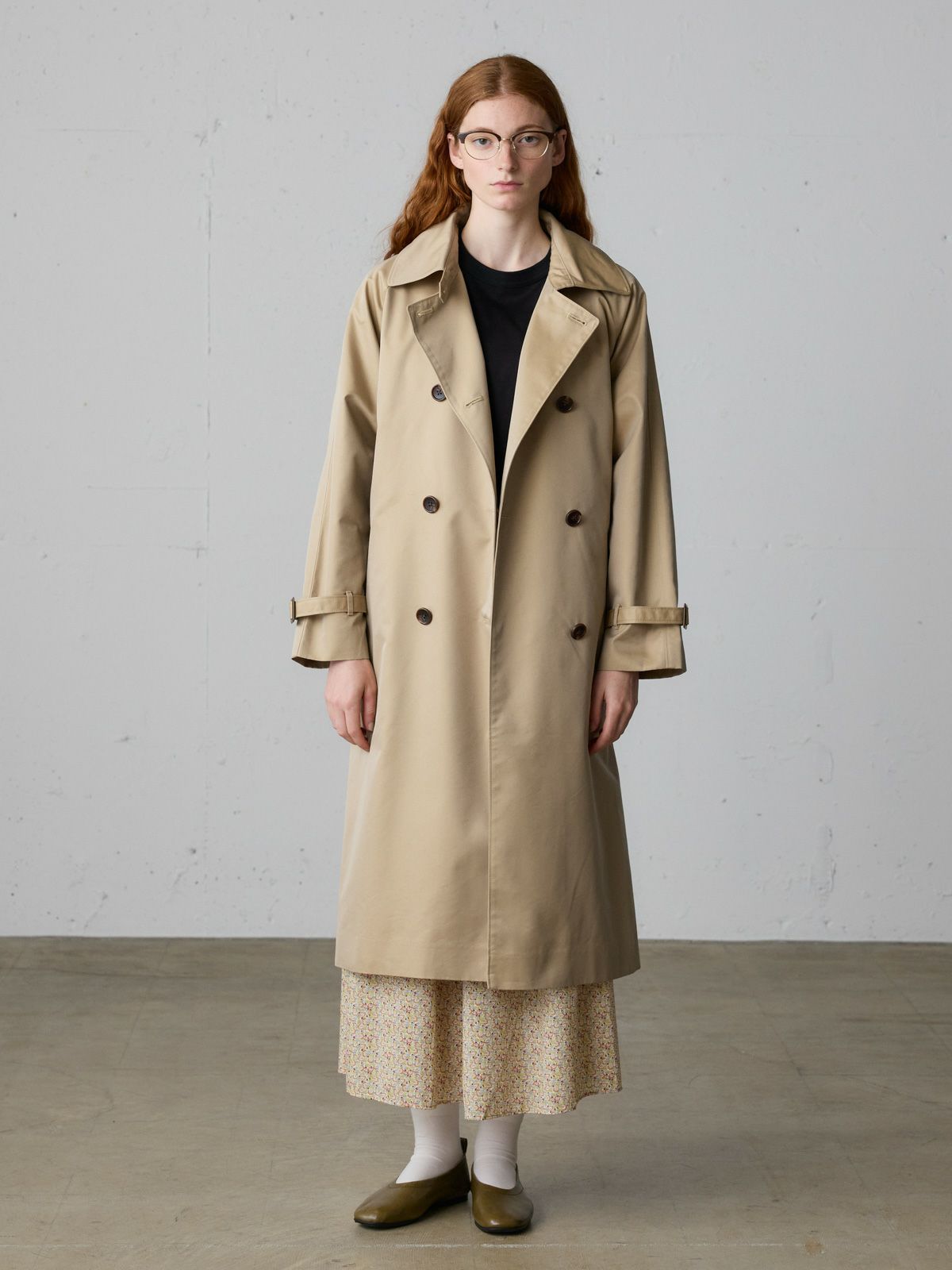 trench coat / beige