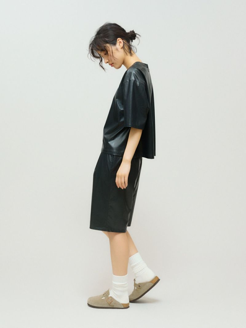 MIDIUMISOLID for Ladies シンセティックレザーショートパンツ