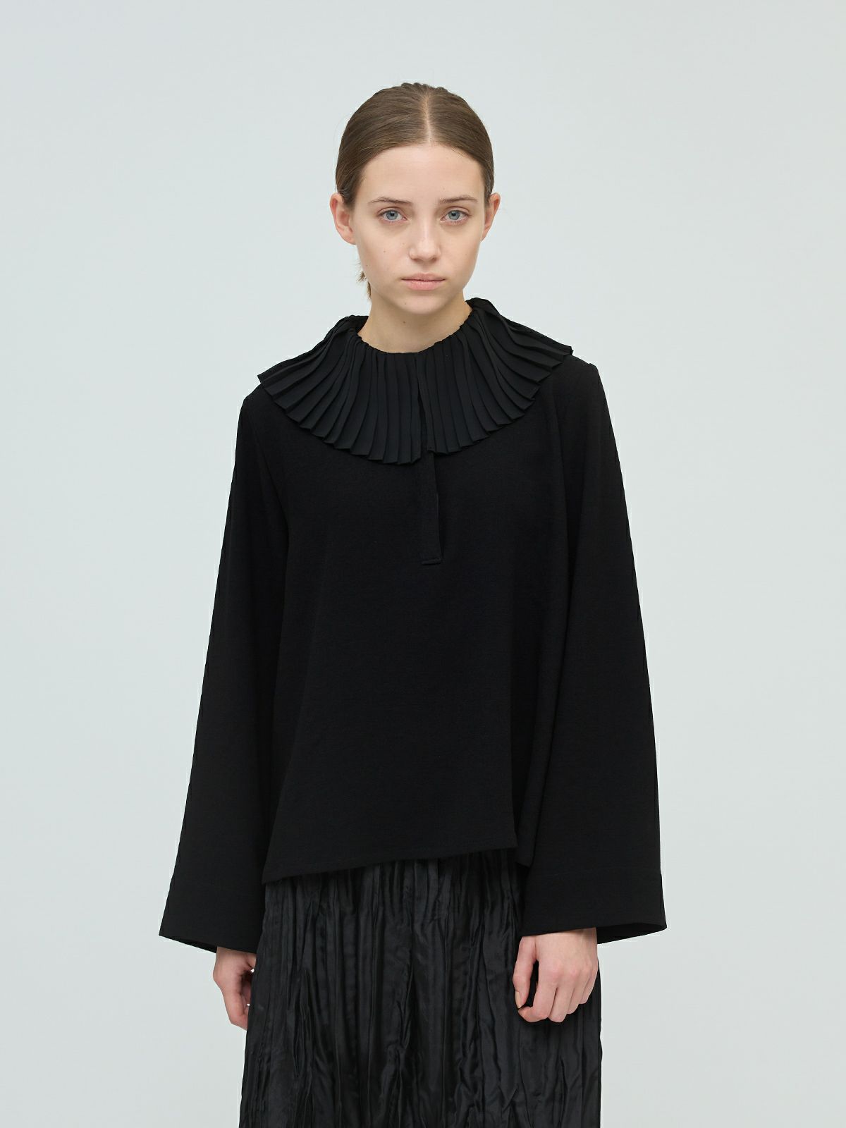pleats collar shirt P/O