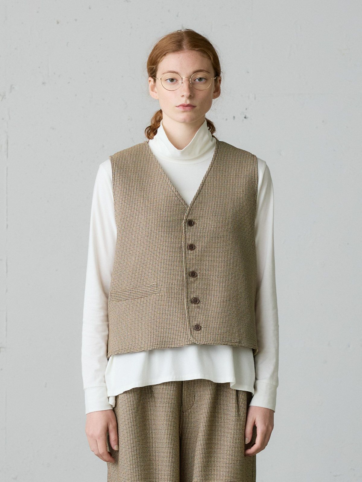 V neck vest