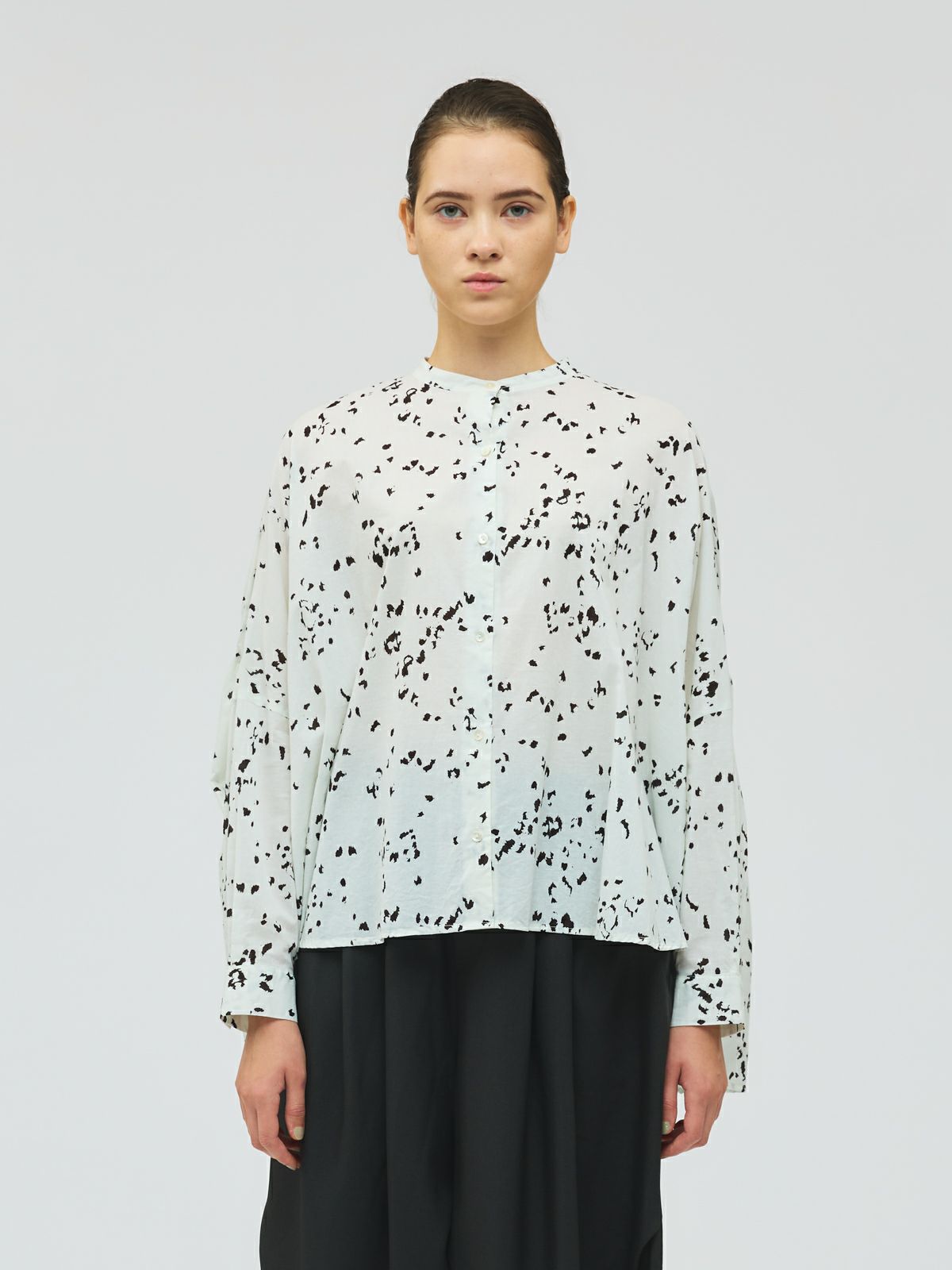 print back gather shirt