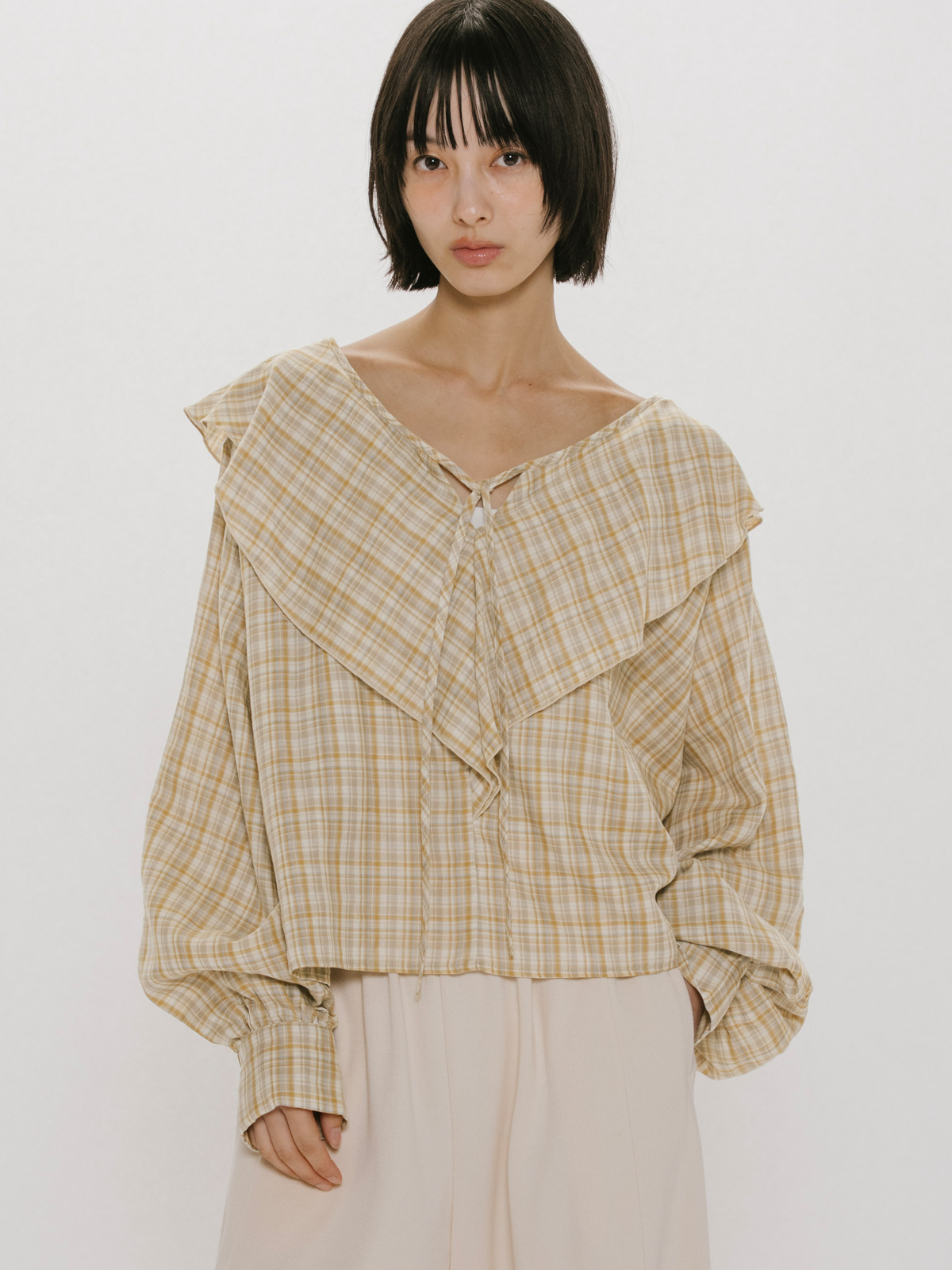 check big frill collar blouse