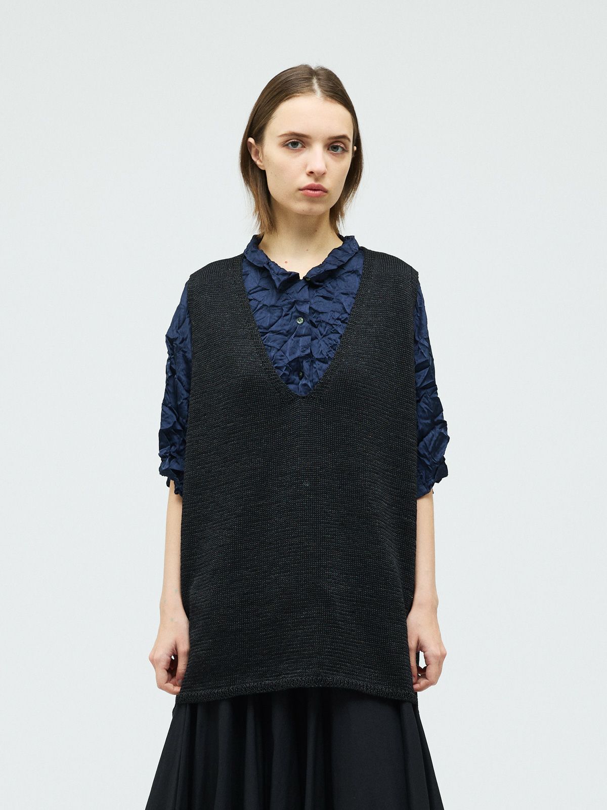 mizuiro ind ワイドVネックベスト｜ MARcourt ONLINE STORE