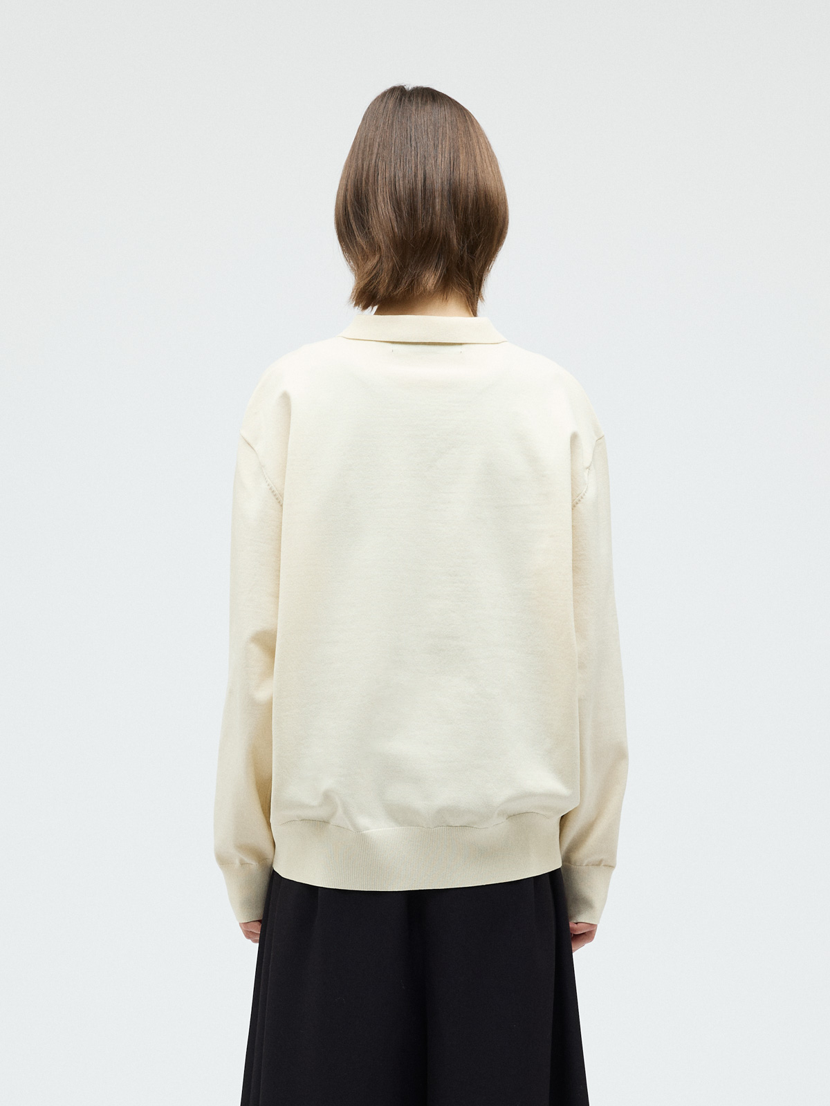 シャツカーディガン 後ろ