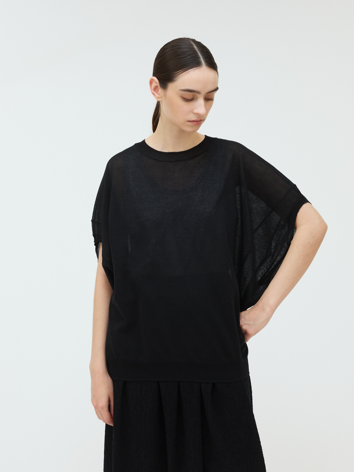 wide cocoon sheer vest detail