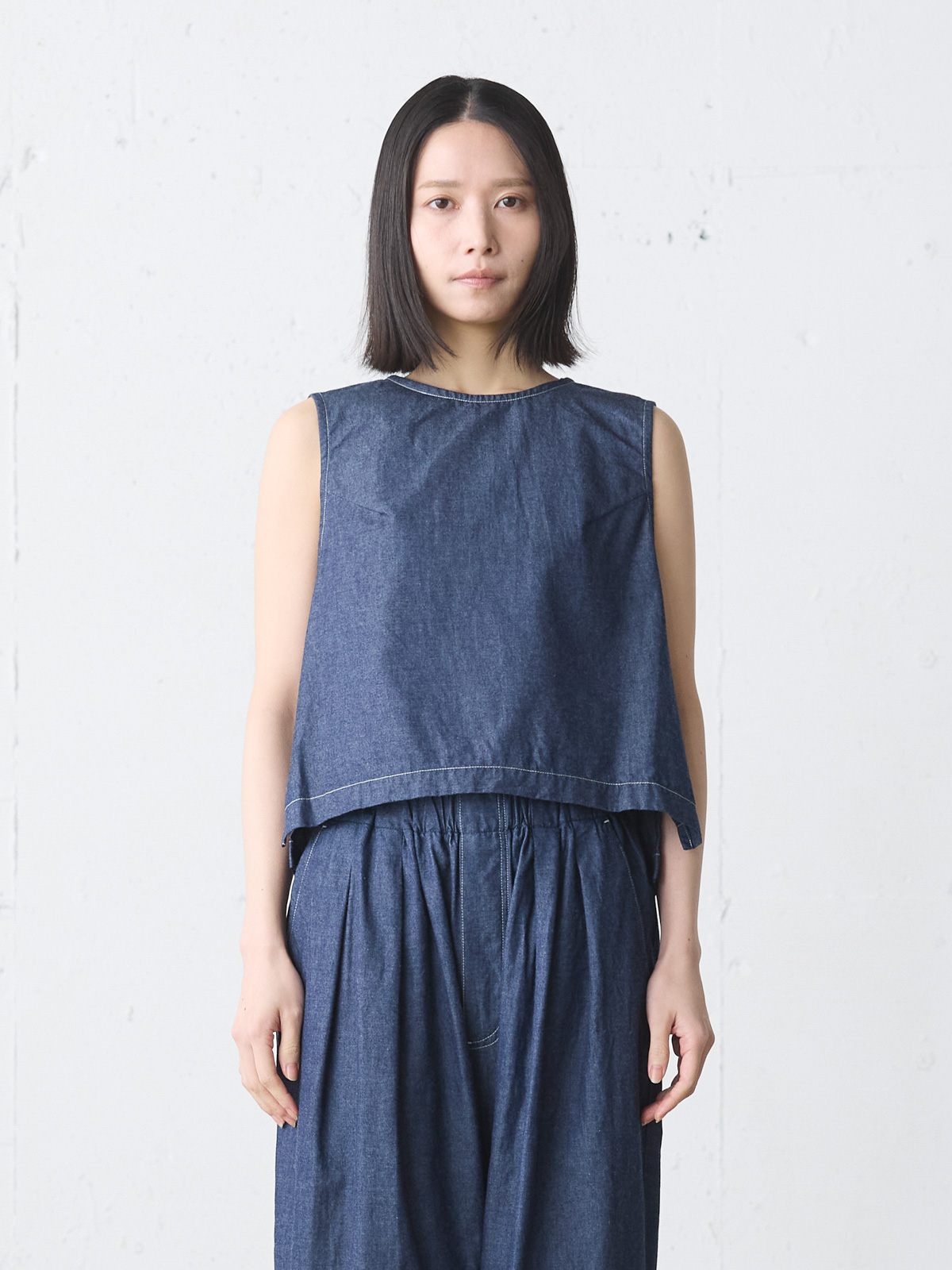 compact denim vest