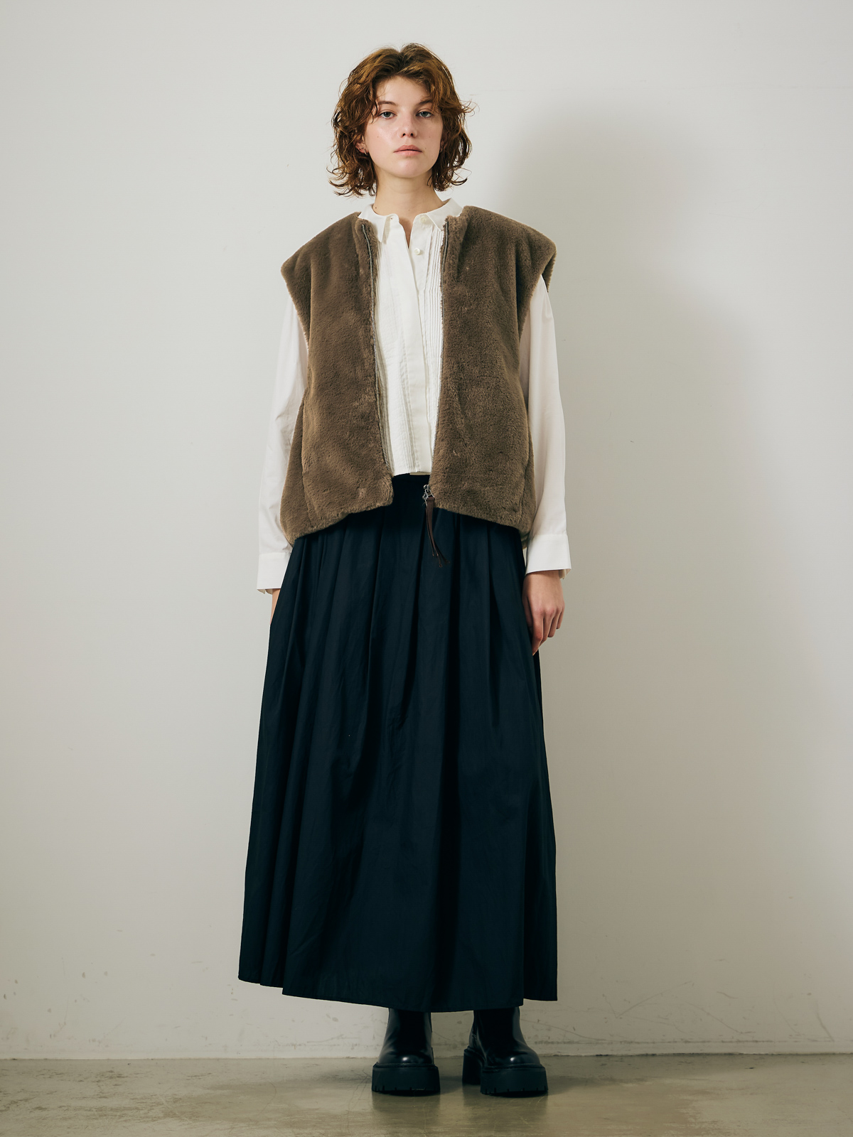 back gather hem fur vest